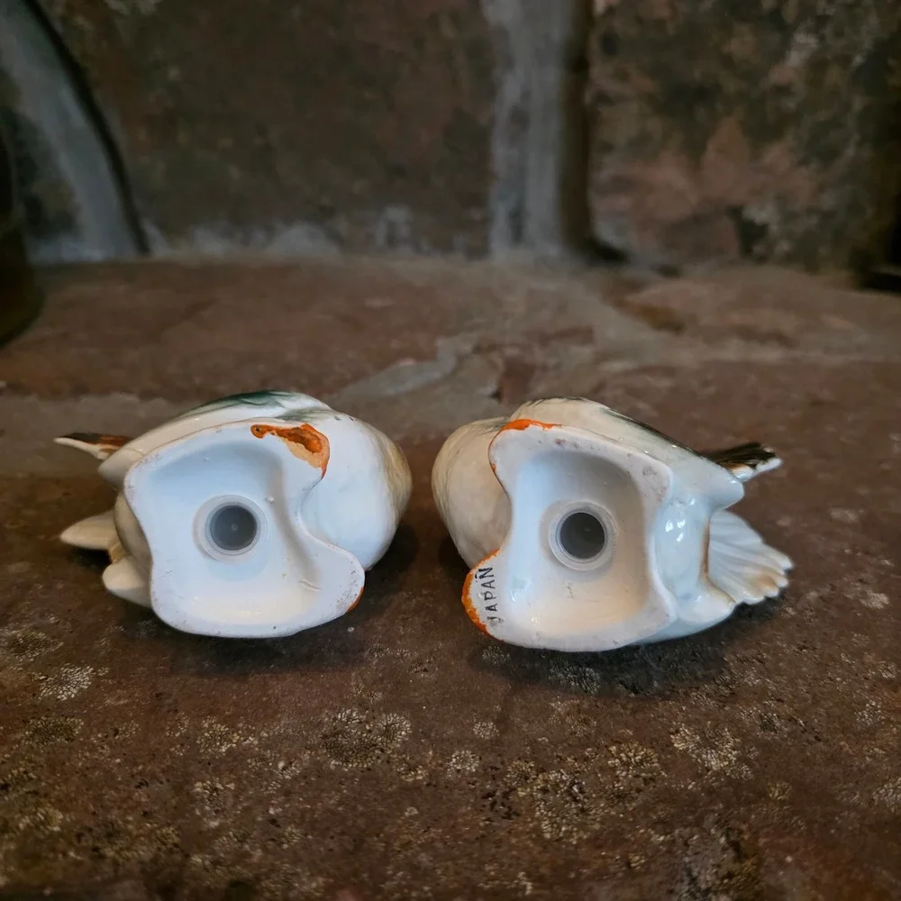 Vintage Rooster Salt and Pepper Shakers Ceramic Hand Painted Japan Farmhouse